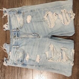 ❤️ AMERICAN EAGLE DESTROYED MOM JEANS- HIGH RISE, 10 (30)